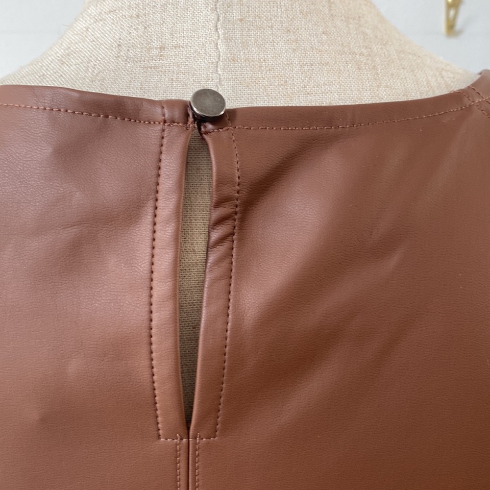 NWT! Banana Republic Faux Leather Top - Picture 4 of 6